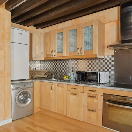 Bnbnova - Pompidou & Le Marais Apartman